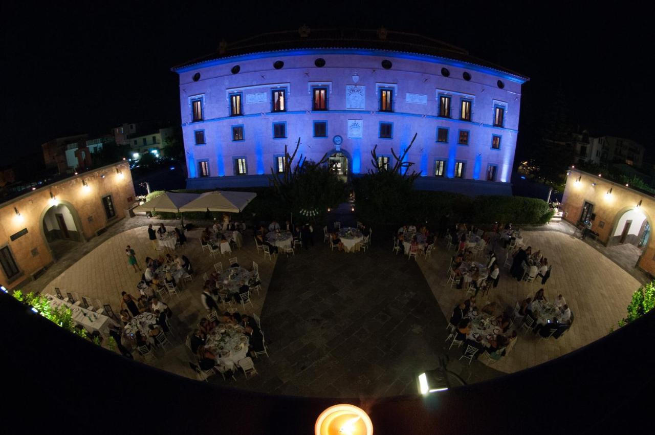 Castello Di Casapozzano Bed & Breakfast Aversa Exterior photo