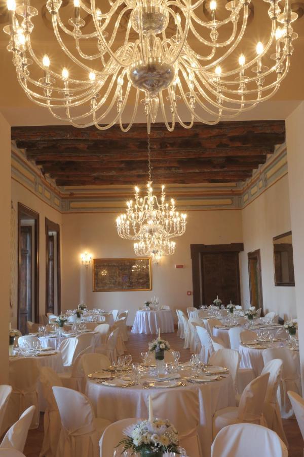 Castello Di Casapozzano Bed & Breakfast Aversa Exterior photo